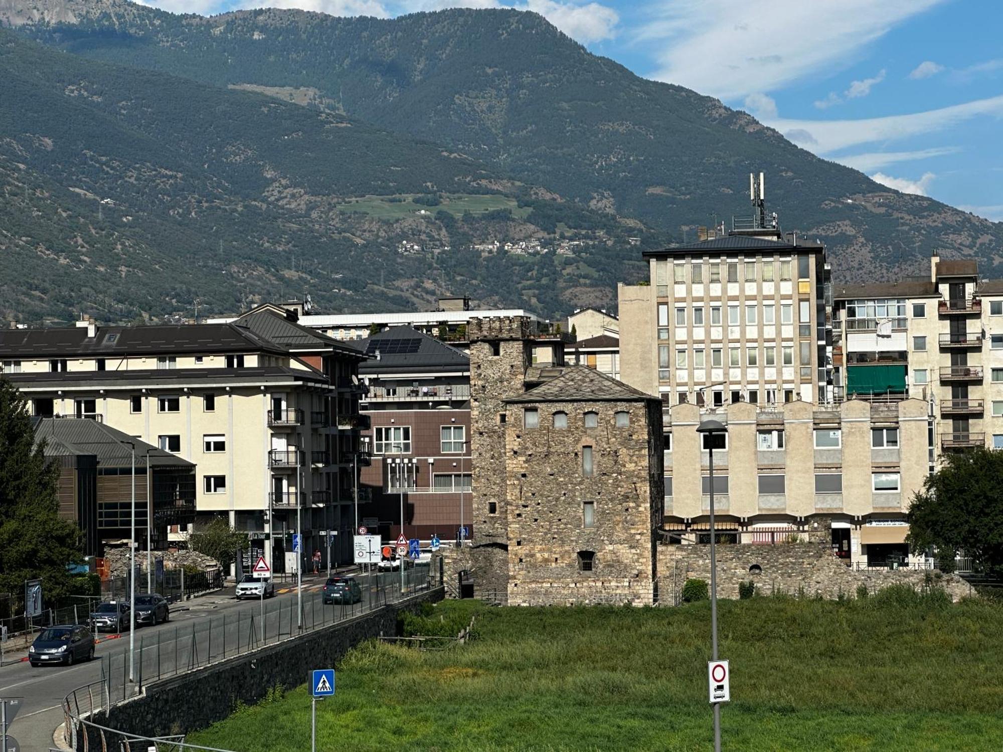 Aosta Center Holidays Apartments Exterior foto